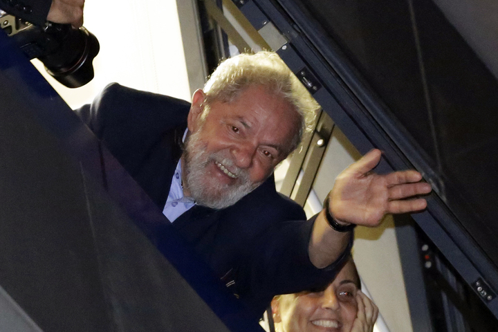 Aparece Lula da Silva en Tribunal