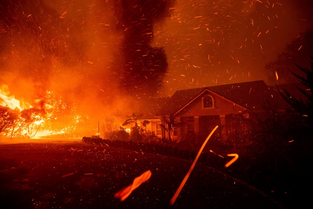 Sube a 83 los muertos por incendio en California; bajan los desparecidos