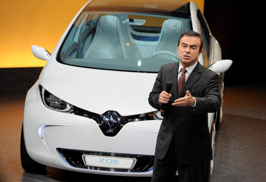 Despide Nissan a Carlos Ghosn como su presidente