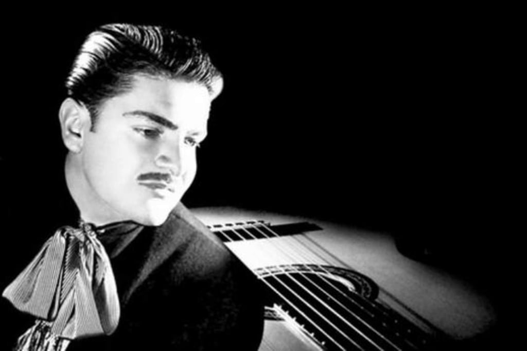 1973: Ve la última luz José Alfredo Jiménez, icono de la música vernácula y de la cultura popular en México