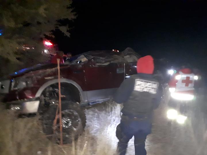 Muere en volcadura; salió proyectado 10 metros