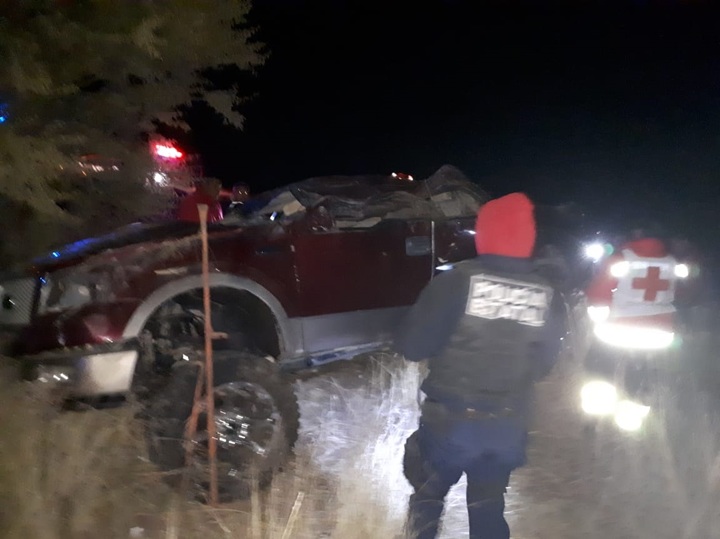 Muere en volcadura; salió proyectado 10 metros