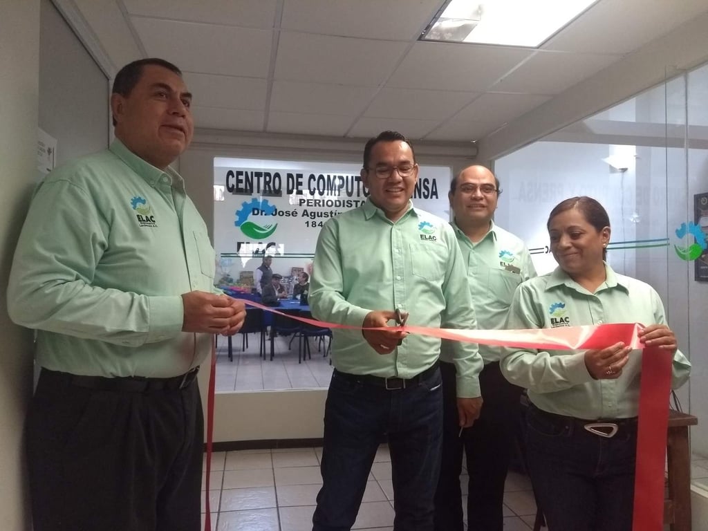 Inaugura Elac centro de cómputo y prensa