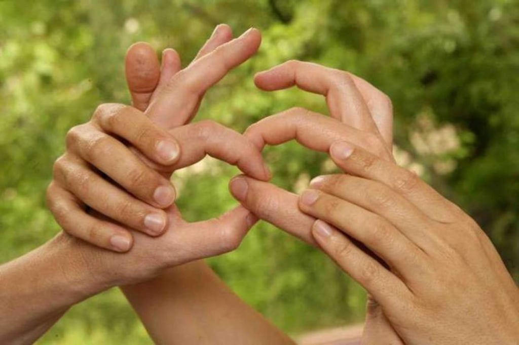 1867: Fundan la Escuela Nacional de Sordomudos; en conmemoración se celebra el Día del Sordo en México