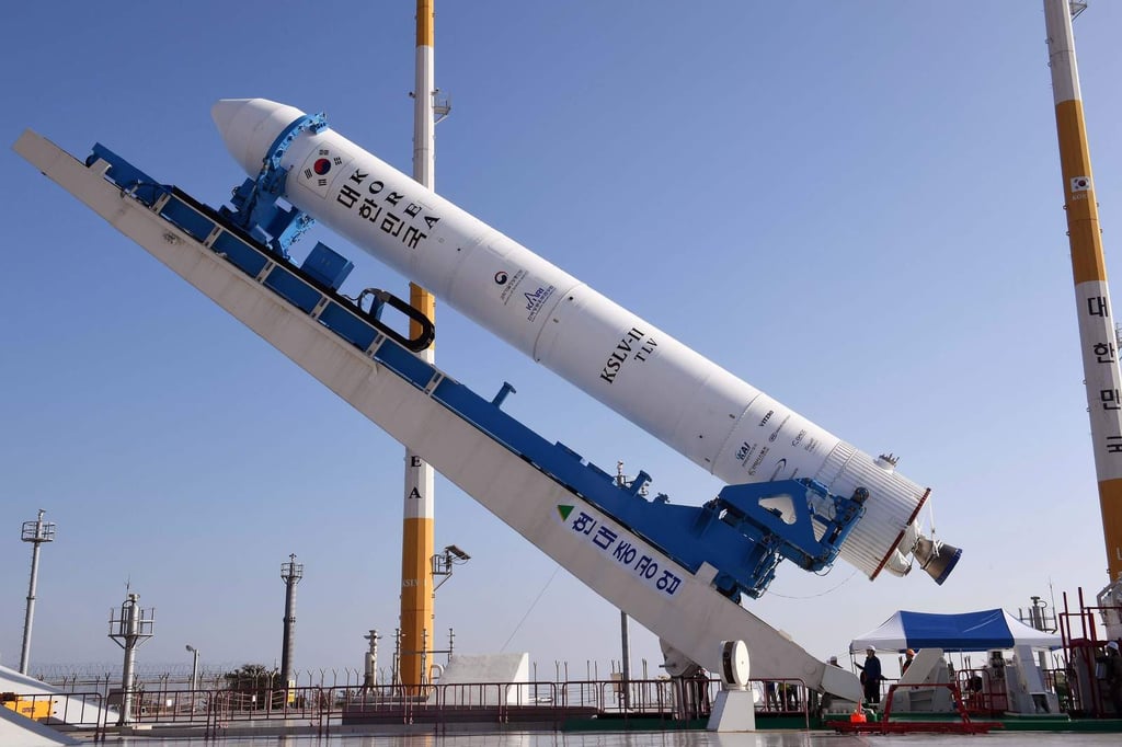 Corea del Sur prueba con éxito motor de cohete espacial