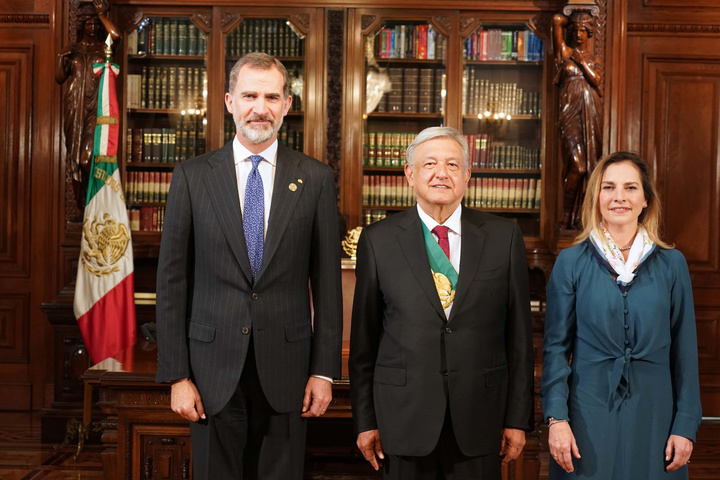 AMLO recibe a Felipe VI