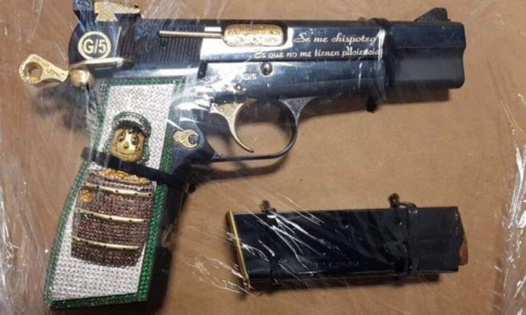 Aseguran en Sinaloa arma con imagen de 'El Chavo del 8'