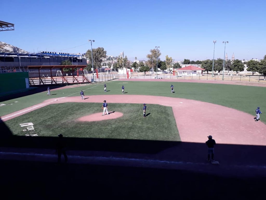 Continúa torneo Navideño de Beisbol Infantil