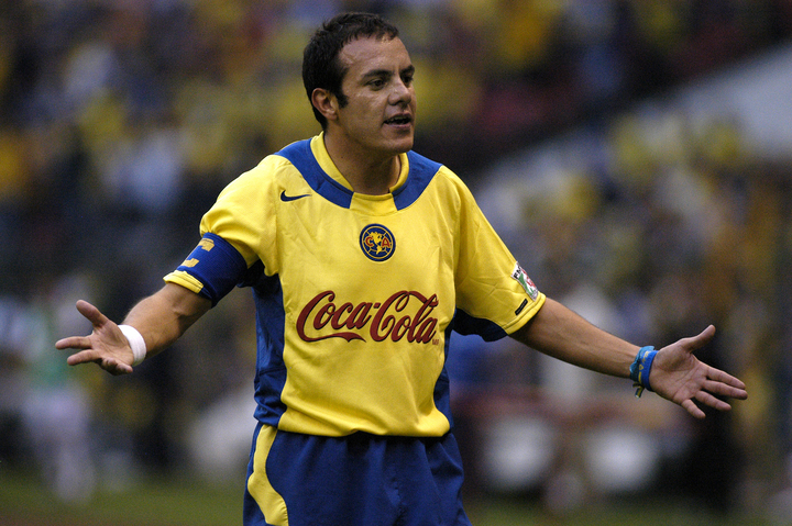 América le rinde homenaje a Cuauhtémoc Blanco