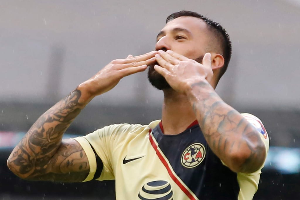 Emanuel Aguilera, nuevo cobrador de penales en el América