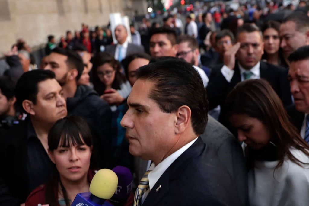 Gobernador de Michoacán justifica bloqueos magisteriales