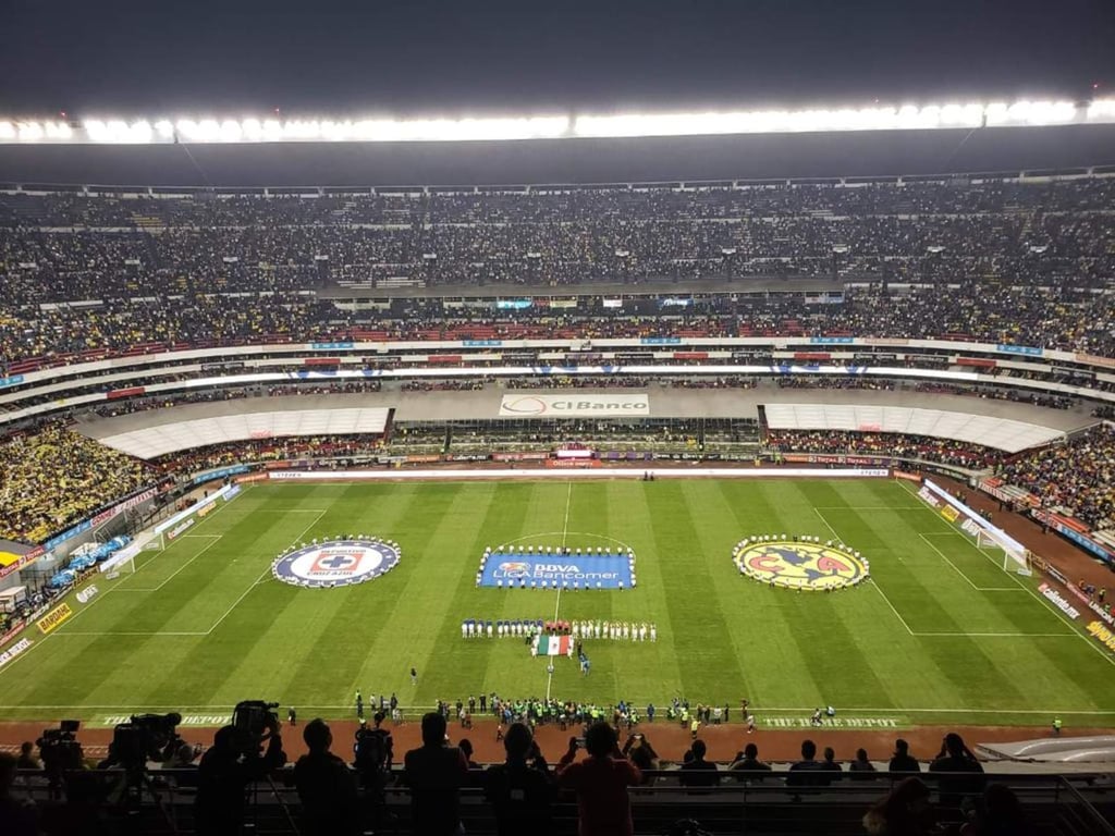 Barras no respetan Himno Nacional en final de ida de Liga MX