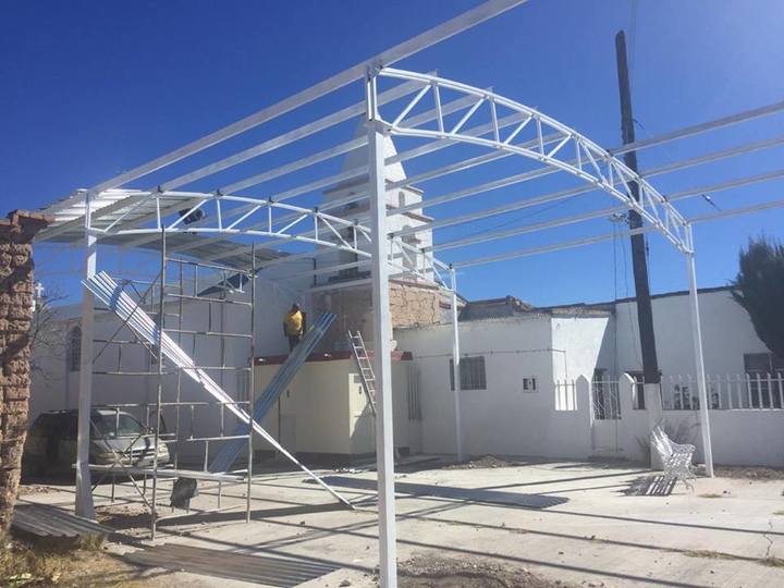 Tienen escuelas en Peñón Blanco 3 domos más