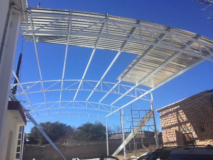 Construyen domo en telesecundaria