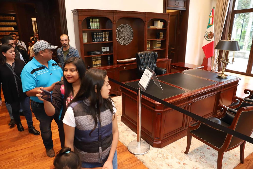 'Antes de irse, se llevaron hasta los colchones de Los Pinos'