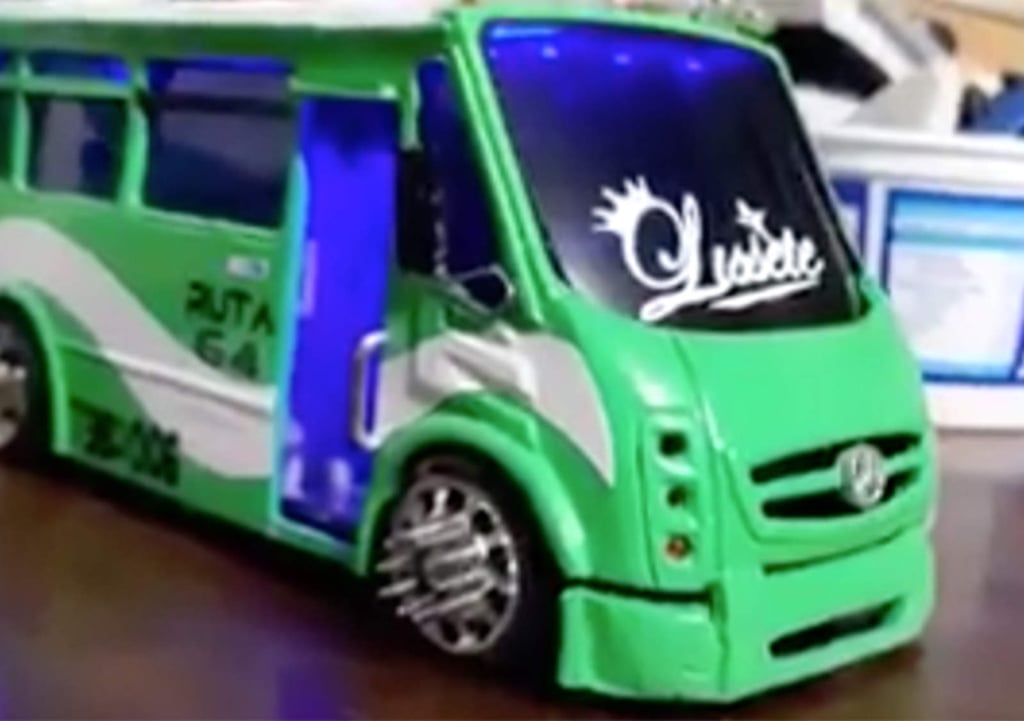 Juguete de microbús se hace viral