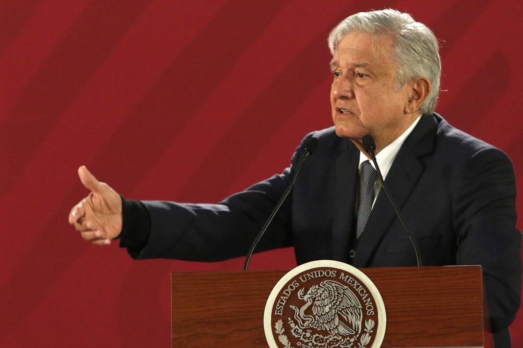 AMLO revisará despidos masivos en el SAT