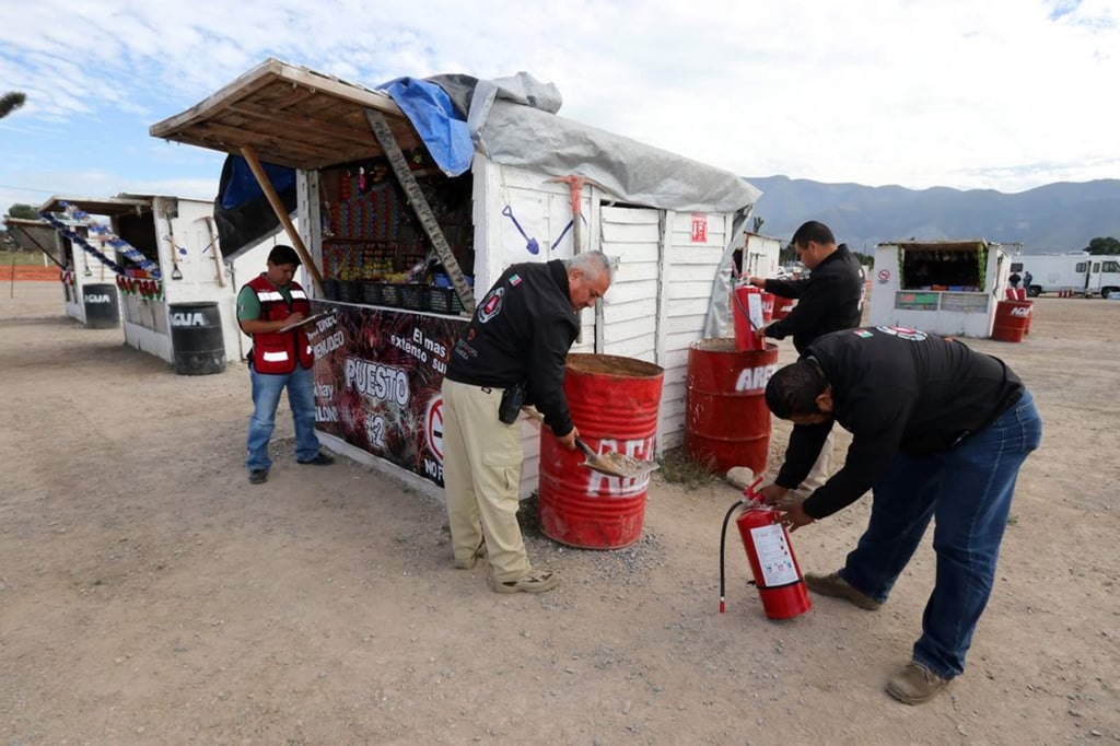 Verifican seguridad en Feria del Cohete en Arteaga, Coahuila