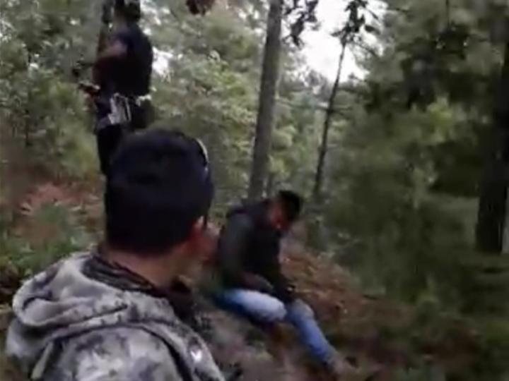 Video muestra a sicarios antes de matar a policías