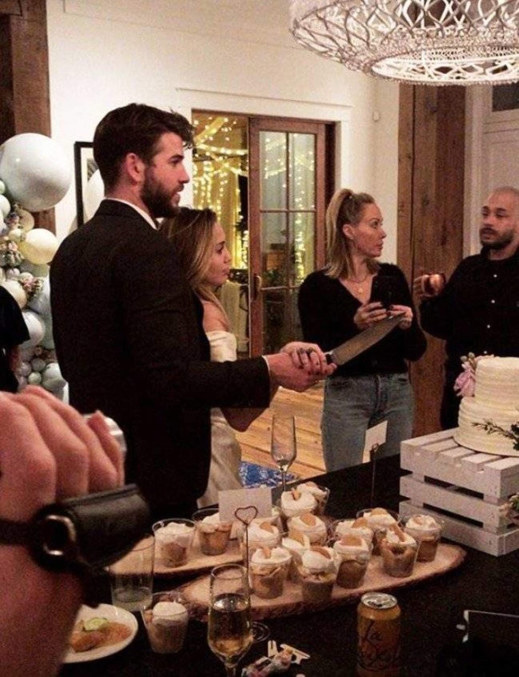 Miley Cyrus y Liam Hemsworth celebran 'boda secreta'