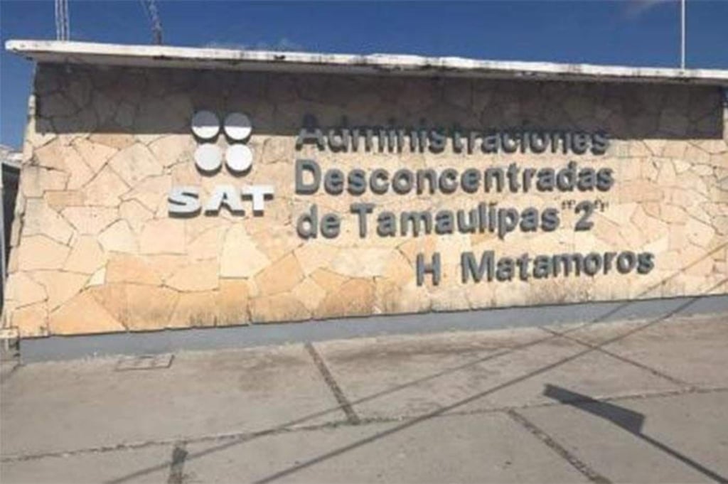 Exempleados del SAT protestan en Matamoros, Tamaulipas