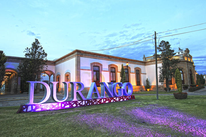 Espectáculo de luces del CCB está por terminar