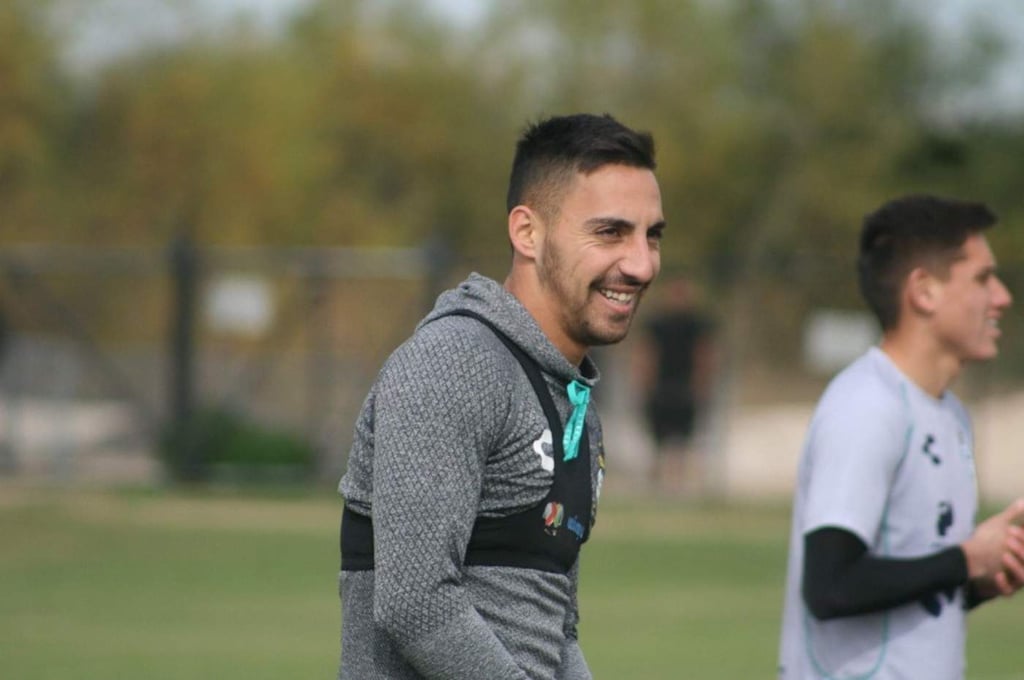 Javier Correa ya hace pretemporada con Santos