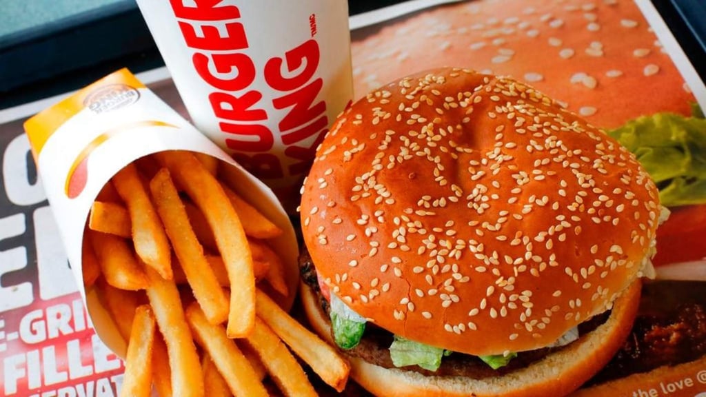 Pide a la justicia de EU comer gratis de por vida en Burger King