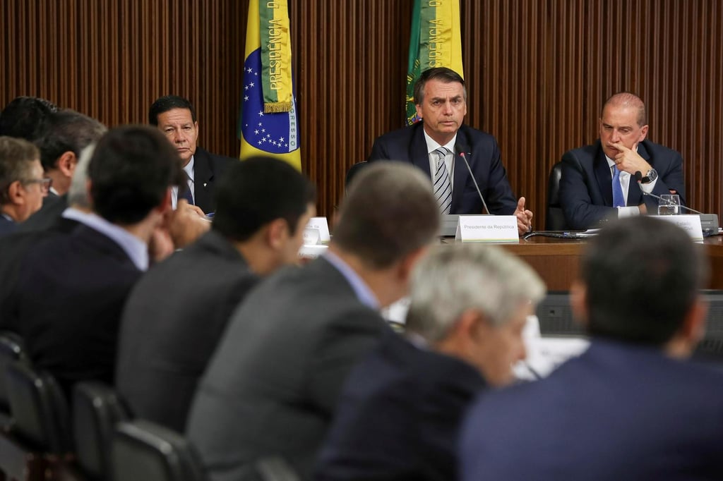 Expulsa Bolsonaro al 'comunismo' del Estado