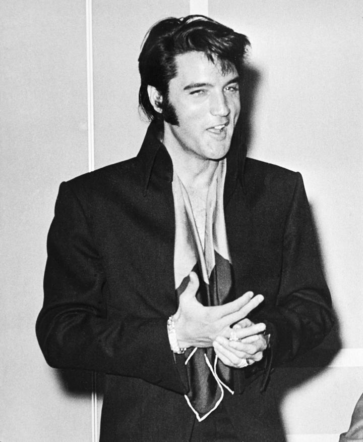 Elvis: ídolo, galán y karateca