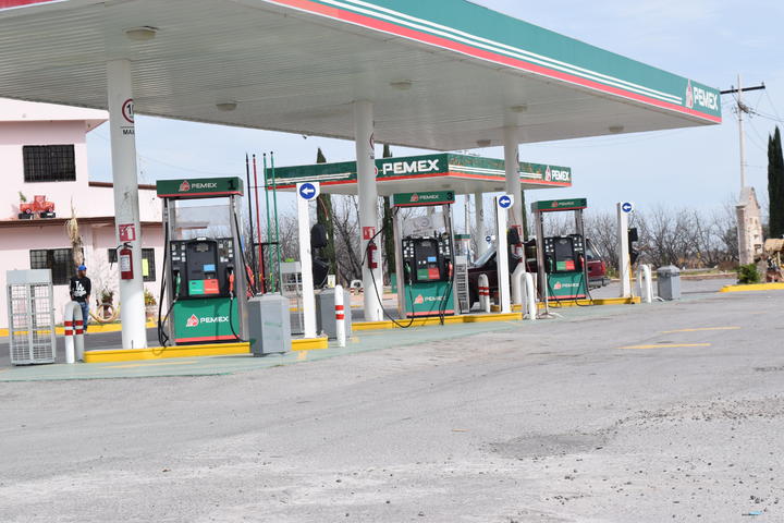Reportan escasez de gasolina en la región