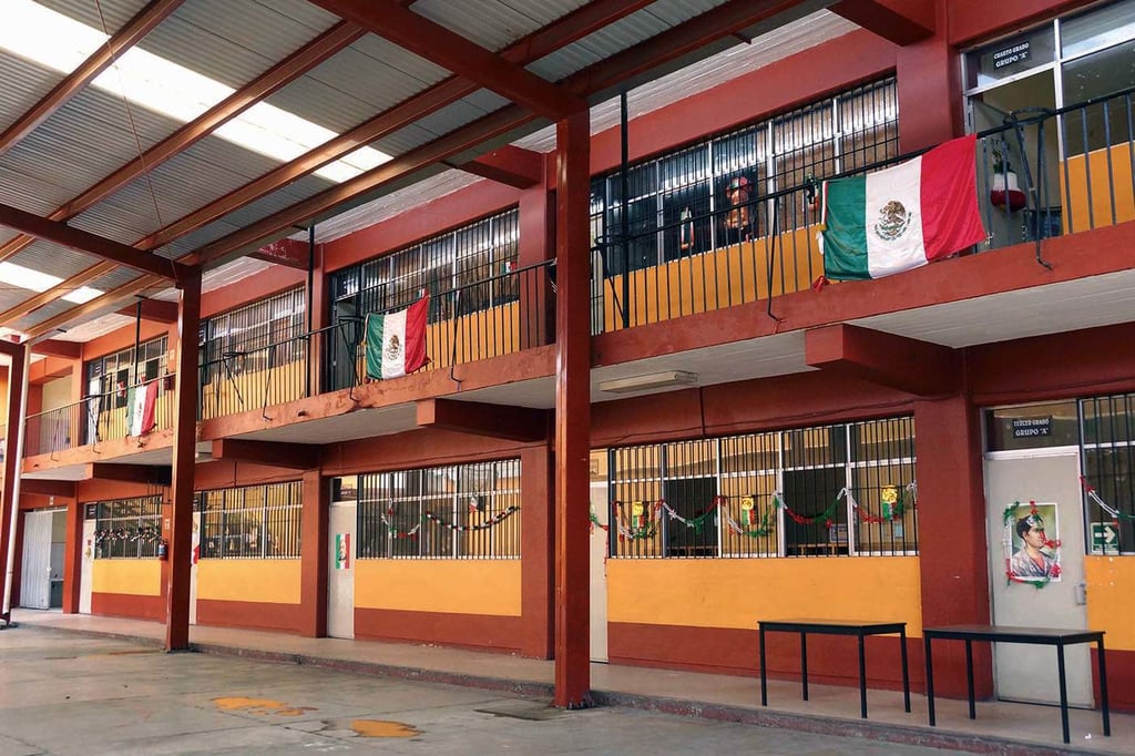 Sin clases, 40 escuelas en Michoacán por falta de gasolina