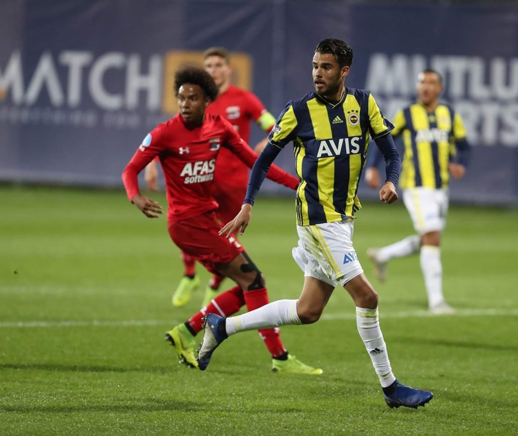Reyes ve minutos en partido amistoso con Fenerbahçe