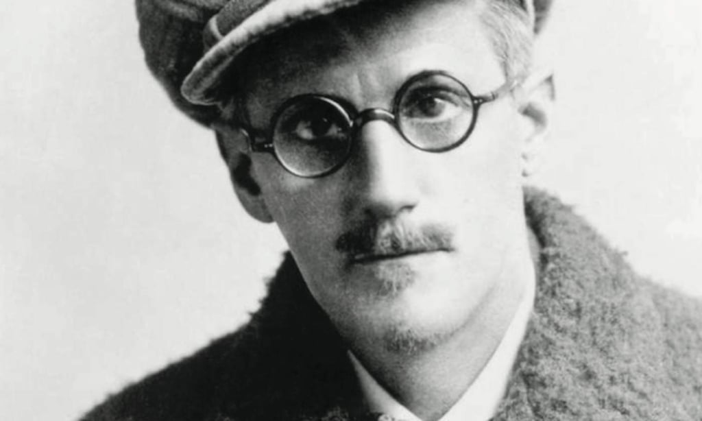 1941: Ve la última luz James Joyce, aclamado escritor irlandés