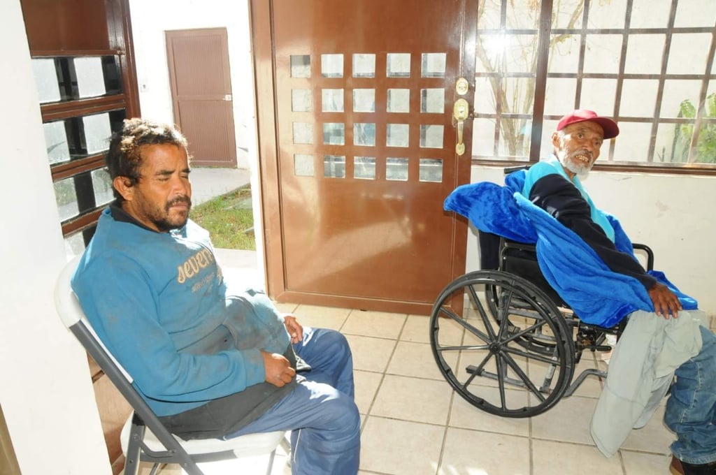 Atienden a adultos mayores en abandono en albergue del DIF Lerdo