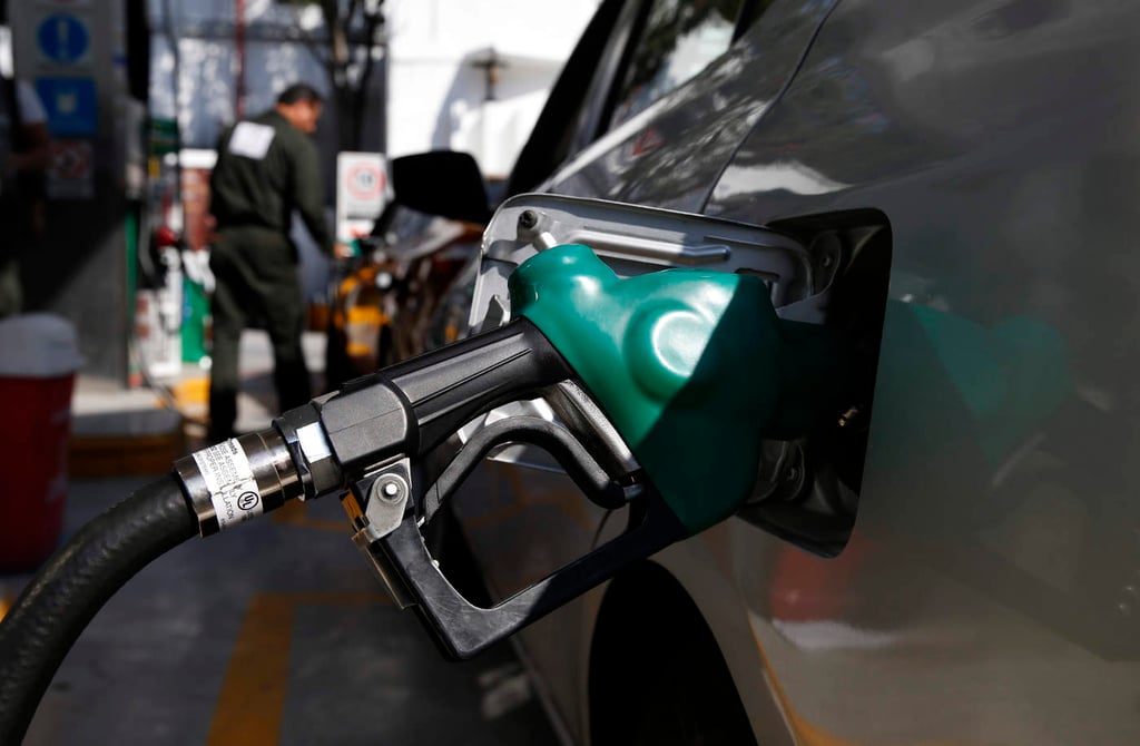 Gobierno revisará permisos de importación de combustible