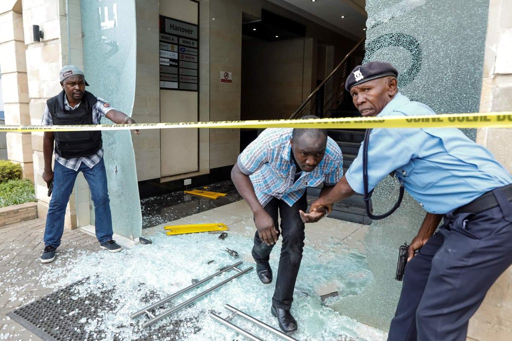 Ataque terrorista en hotel de lujo en Nairobi deja cinco muertos