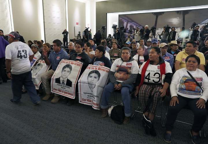 Instalan Comisión sobre Ayotzinapa