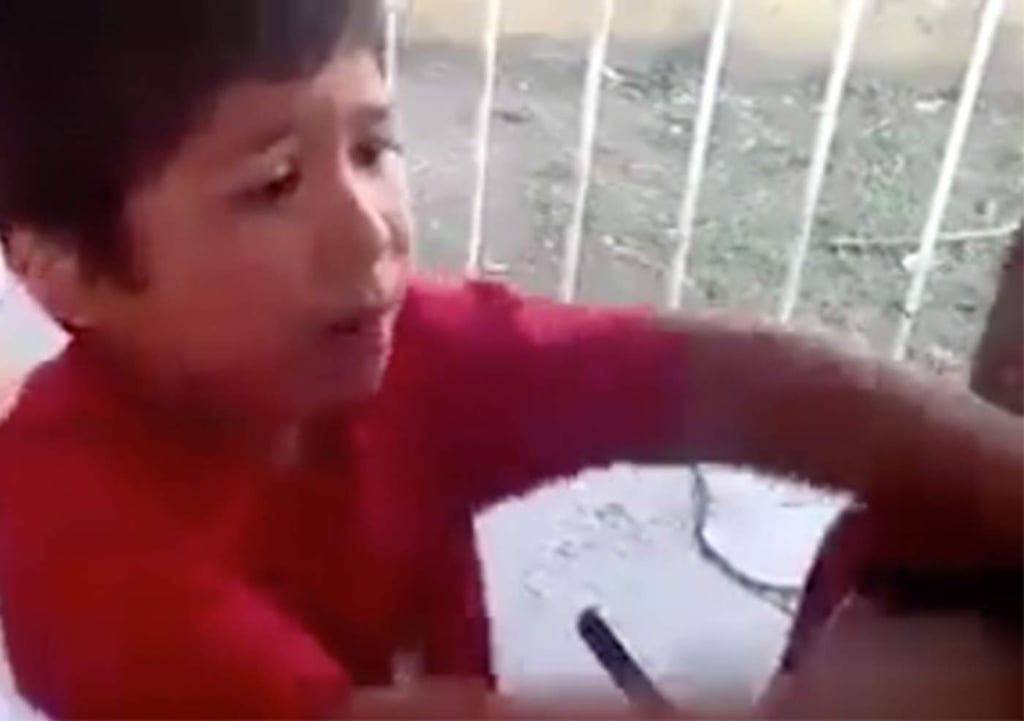 Eufórico niño jugando maquinitas se hace viral