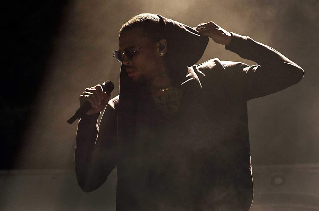 Chris Brown, acusado de violación en París, queda en libertad