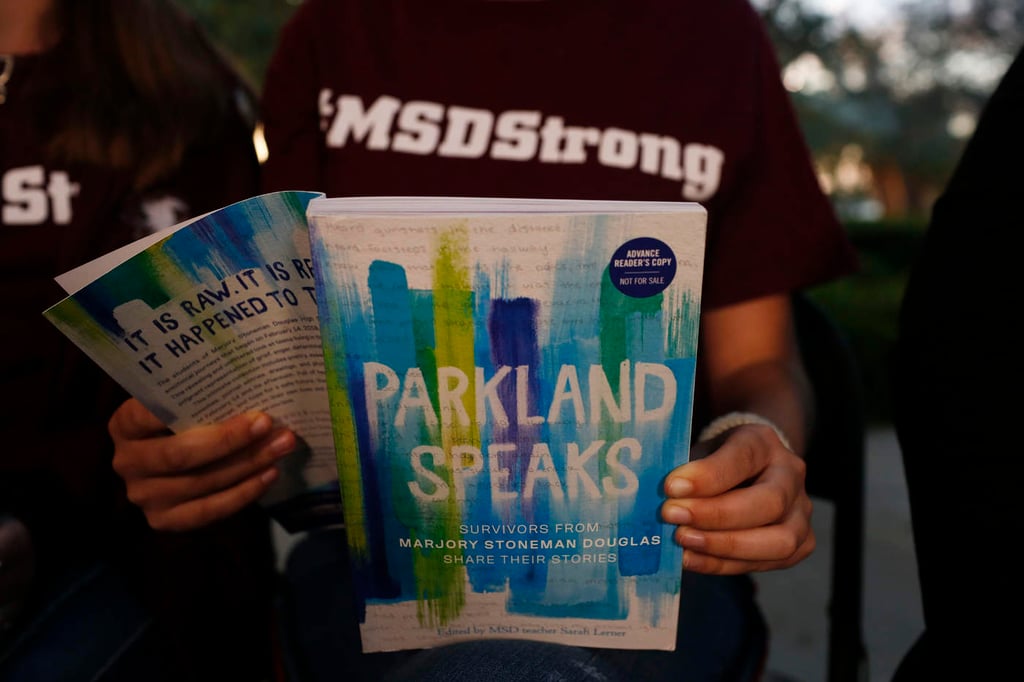 Sobrevivientes de Parkland publican en EUA un libro sobre la masacre