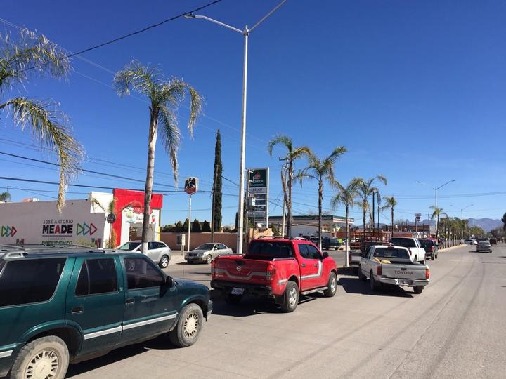Reportan desabasto de gasolina en Canatlán