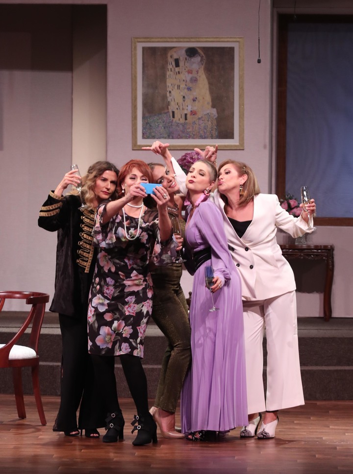 'Entre mujeres' regresa a escena