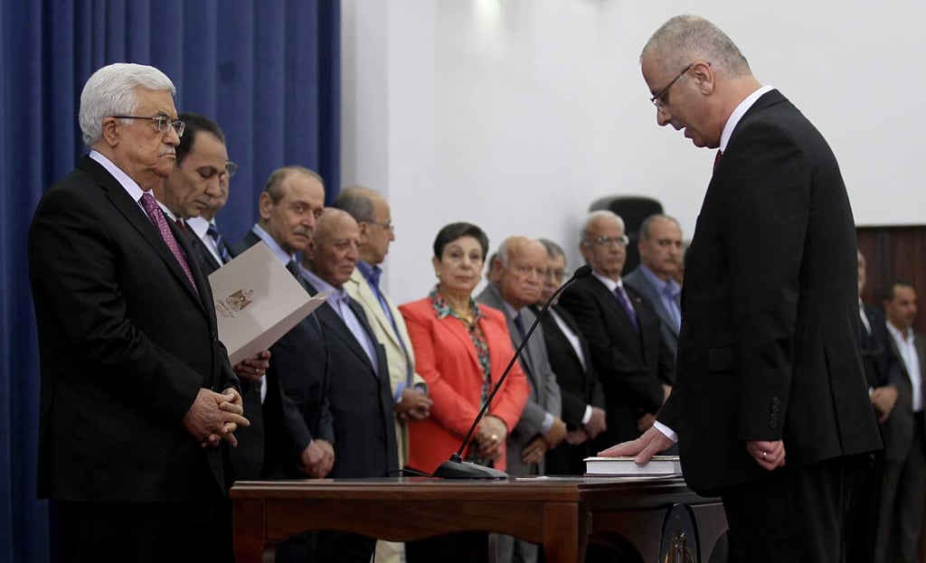 Primer ministro palestino y su gabinete presentan su renuncia
