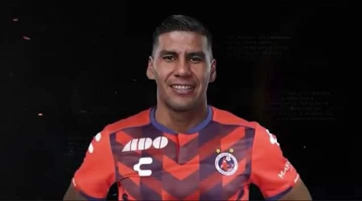 Carlos Salcido debutará ante las Chivas