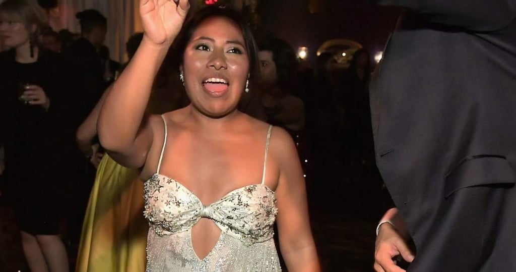 Alfonso Cuarón comparte La Cumbia de Yalitza Aparicio