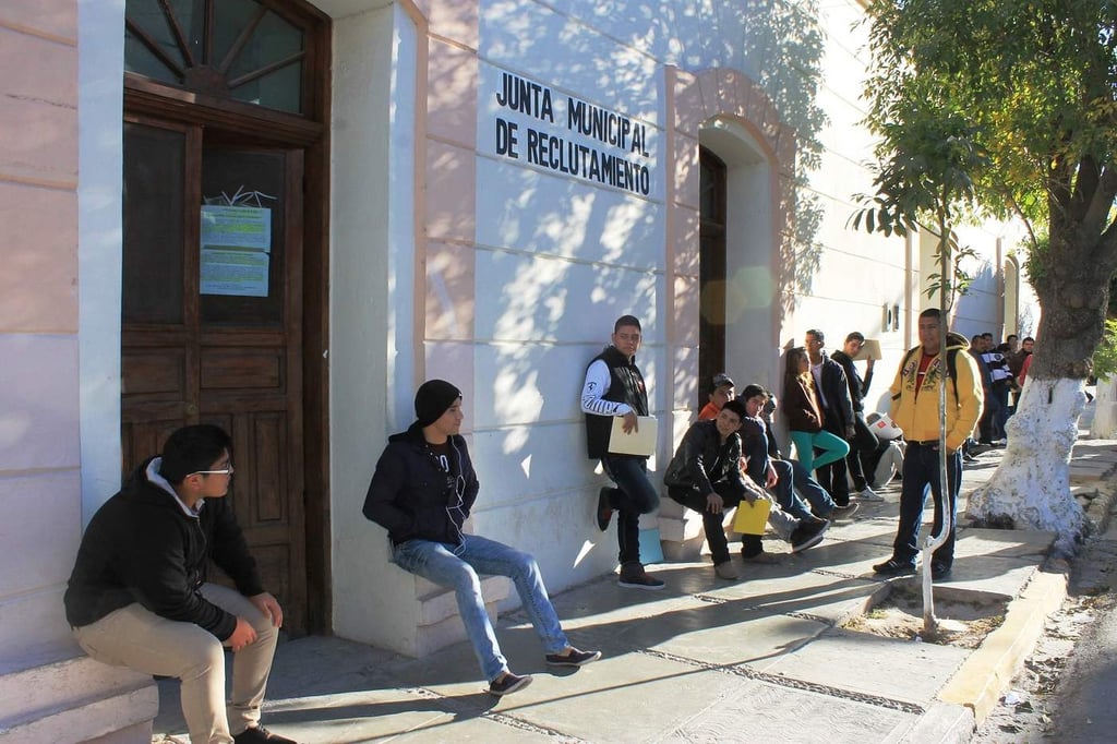 Amplían periodo de recepción de la media cartilla de Lerdo