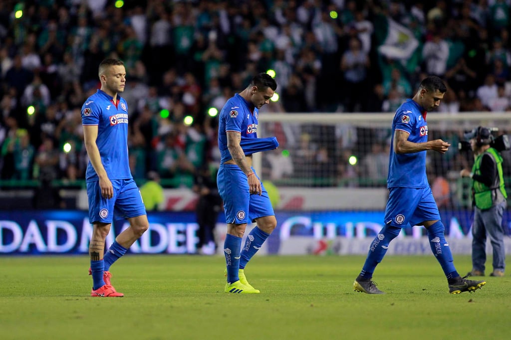 En duelo de contrastes, León vence 2-0 a Cruz Azul