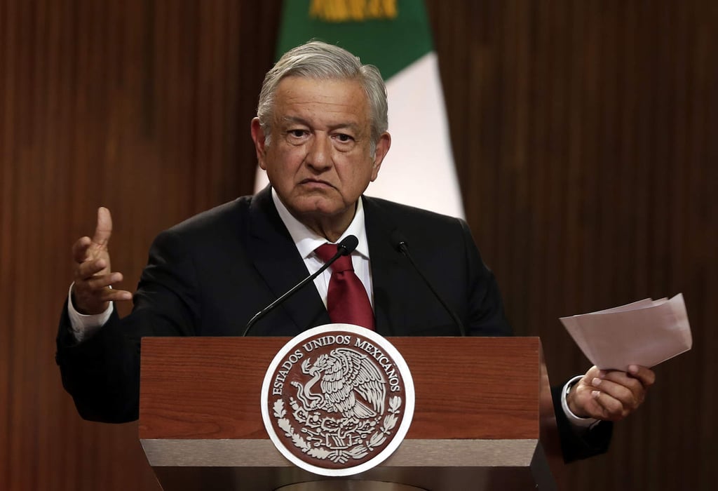 Peso se aprecia ante anuncio de AMLO sobre Pemex