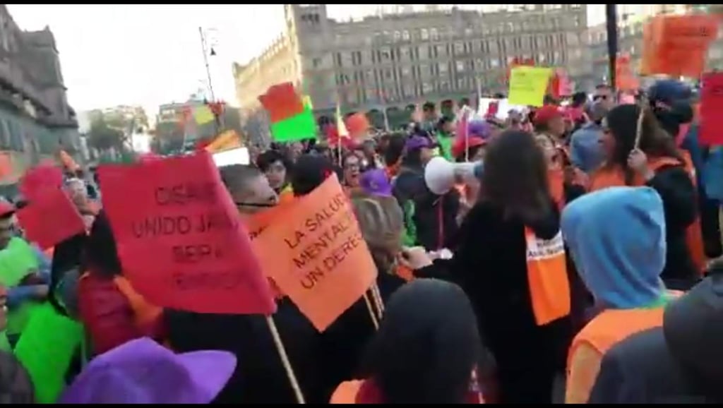 Beneficiarios del Consejo de Salud Mental  protestan por recorte